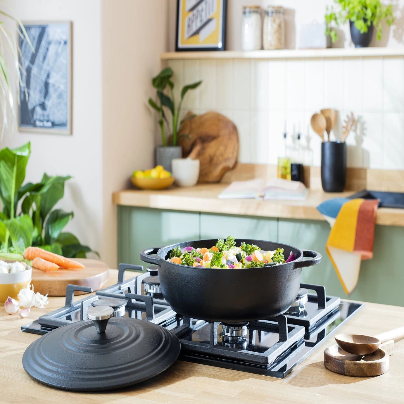 Habitat 4 Litre Shallow Cast Iron Casserole Dish - Black - Image 2