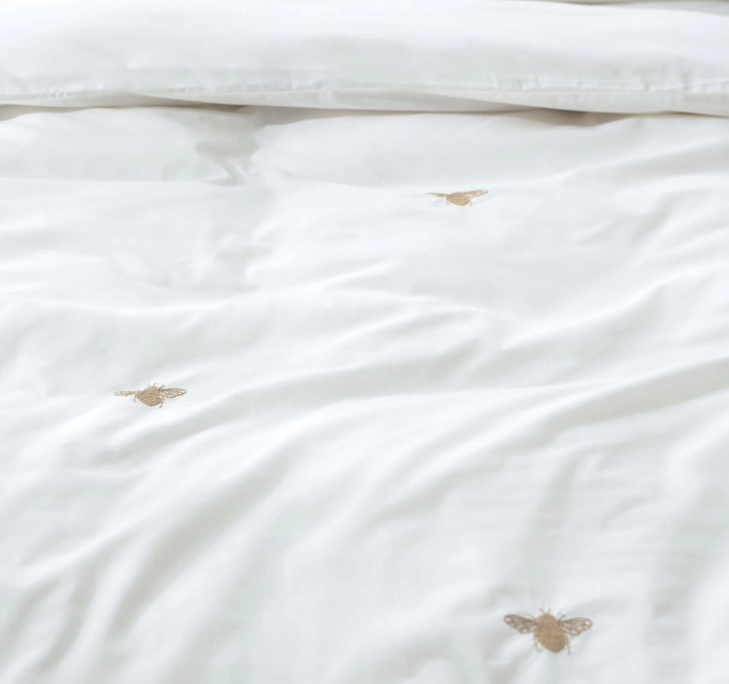 Habitat 180TC Embroidered Bee White Bedding Set - Single - Image 7