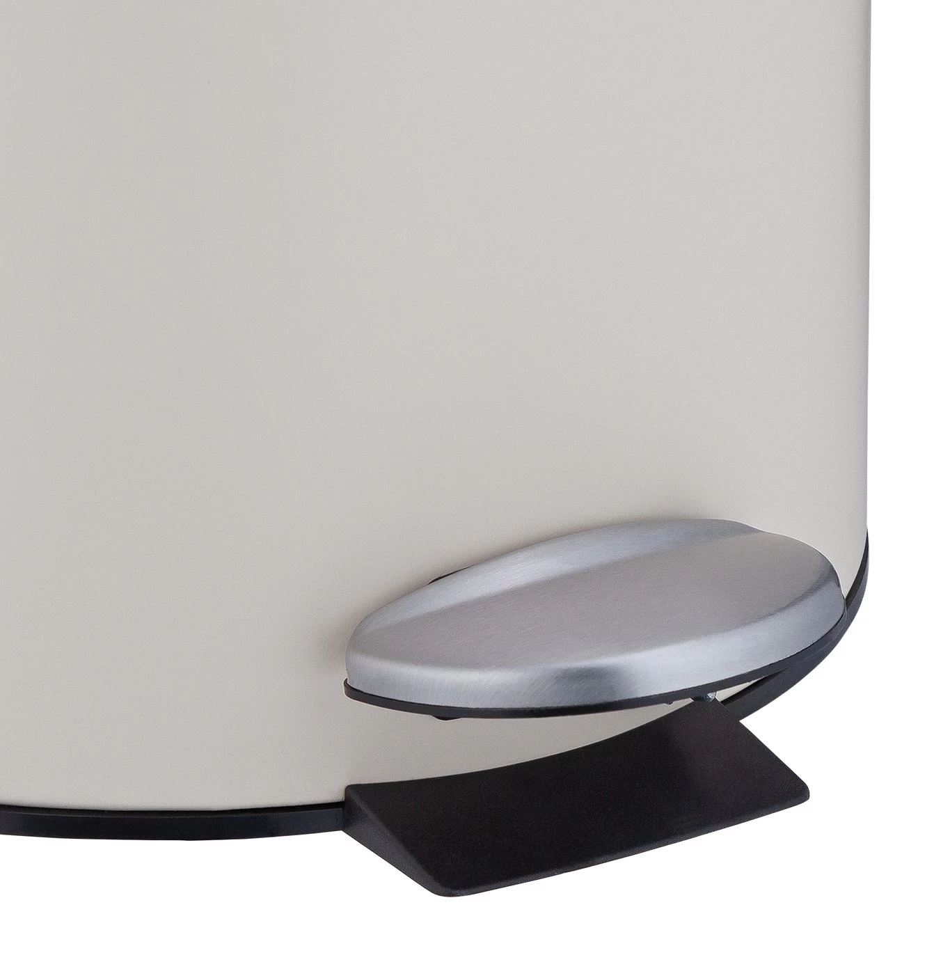 Habitat 30 Litre Round Kitchen Pedal Bin - Matt Cream - Image 3