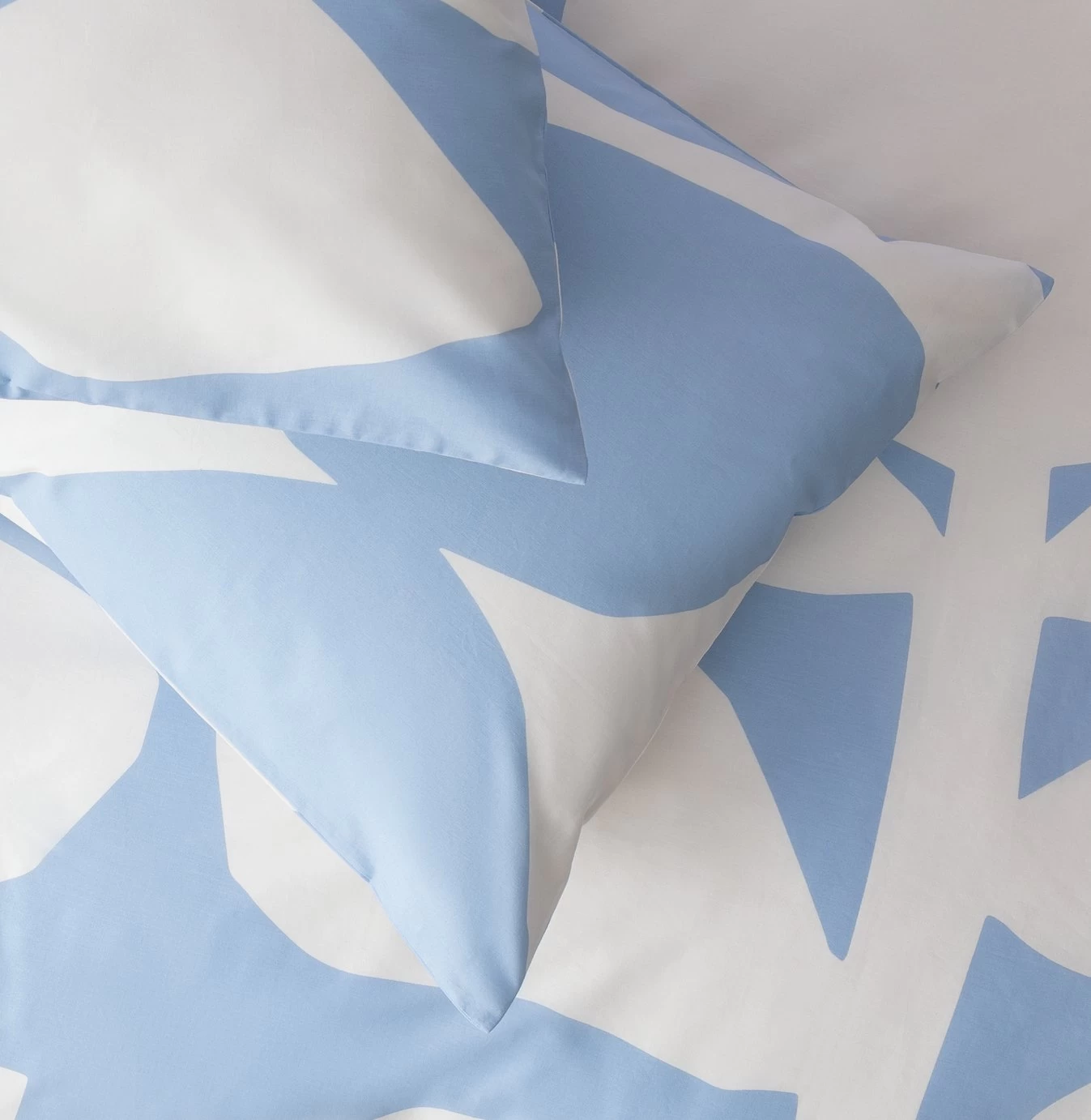 Habitat 180TC Abstract Floral Blue Bedding Set - Single - Image 4