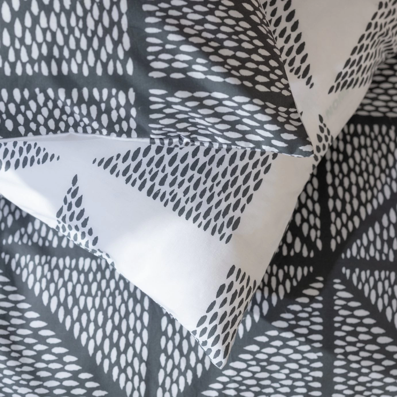 Habitat Stockholm Diamond Dash Grey Bedding Set - Single - Image 4