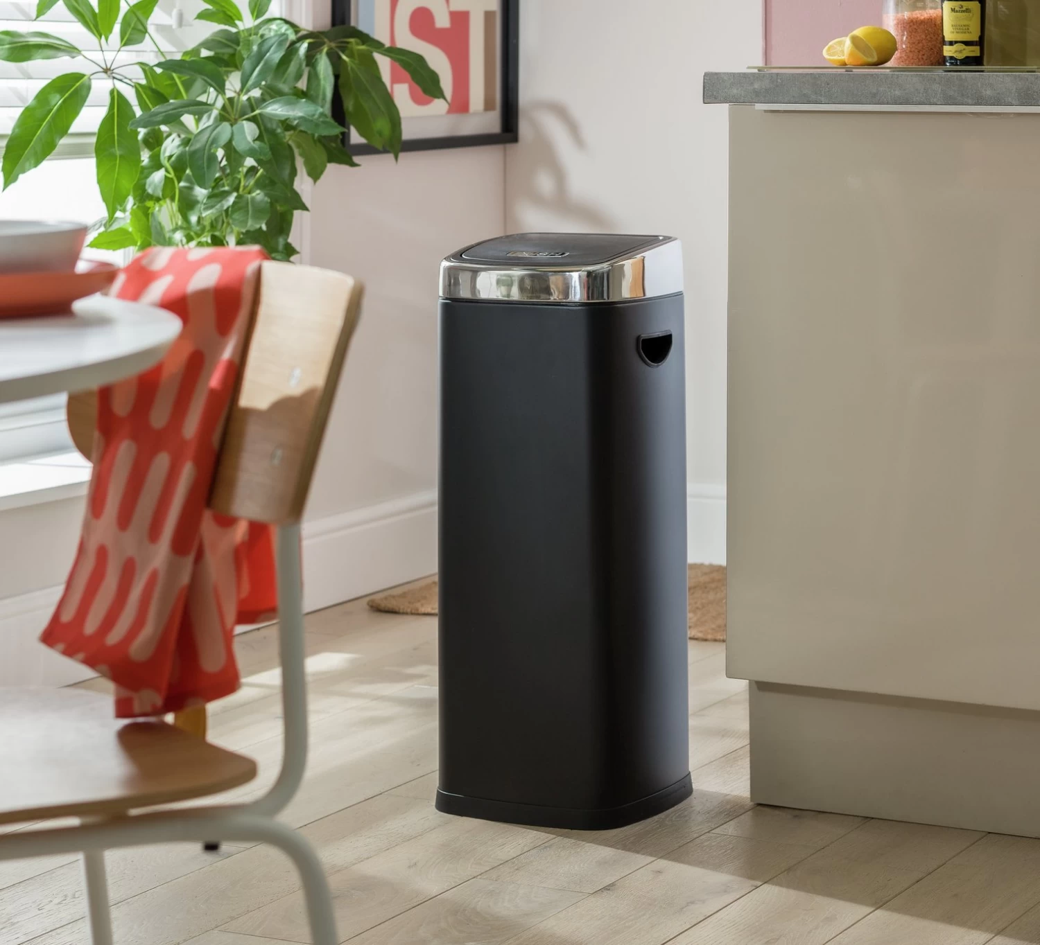 Habitat 30 Liter Square Touch Top - Black - Image 2