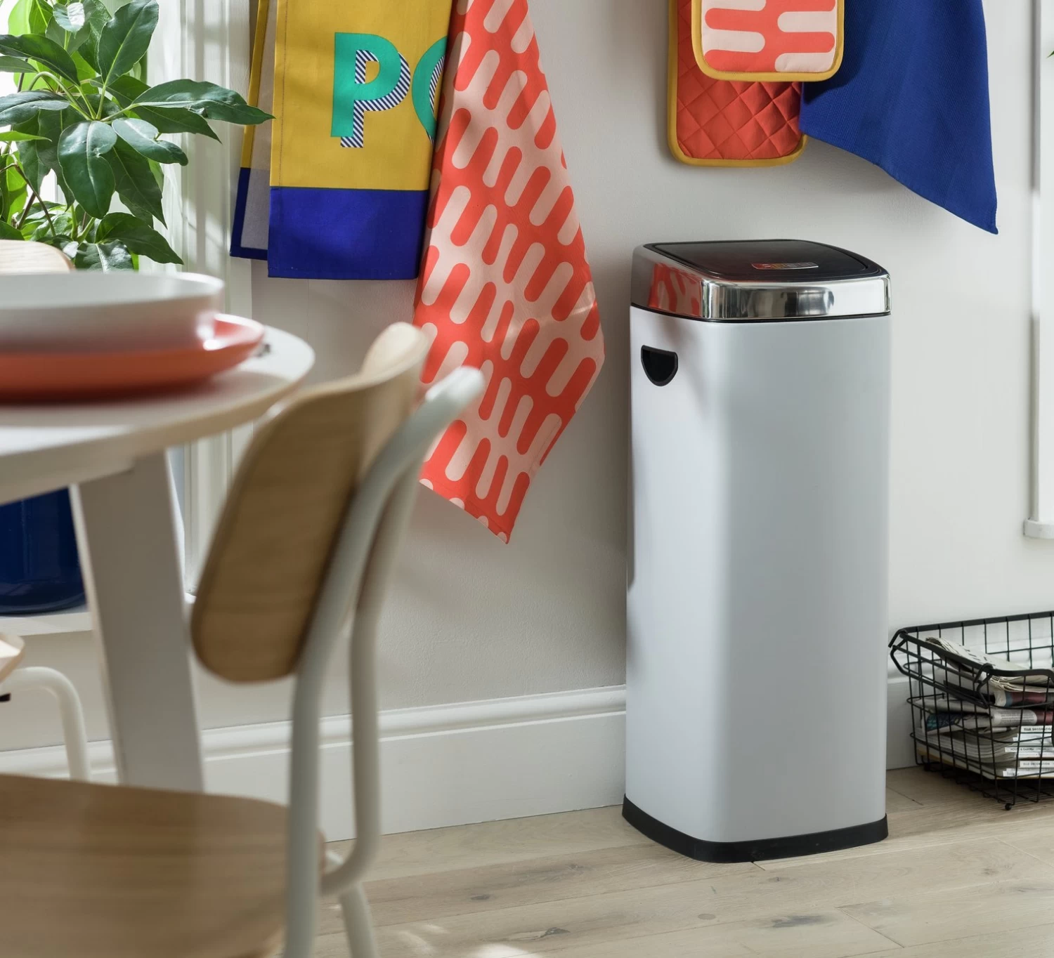 Habitat 30 Litre Square Touch Top Bin - Gunmetal - Image 2