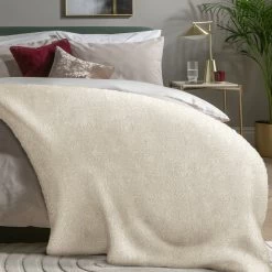 Habitat Faux Fur Plain Throw - Cream - 125x150cm