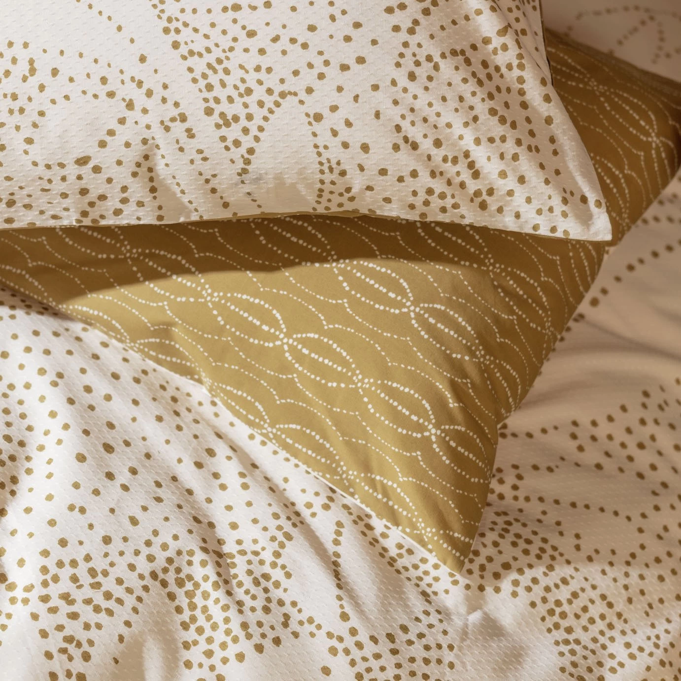 Habitat Cotton Floral Dobby Brown Bedding Set - Single - Image 4